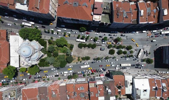 2023/07/turkiye39nin-ilk-olumlu-trafik-kazasi-bu-caddede-meydana-geldi_2.jpg